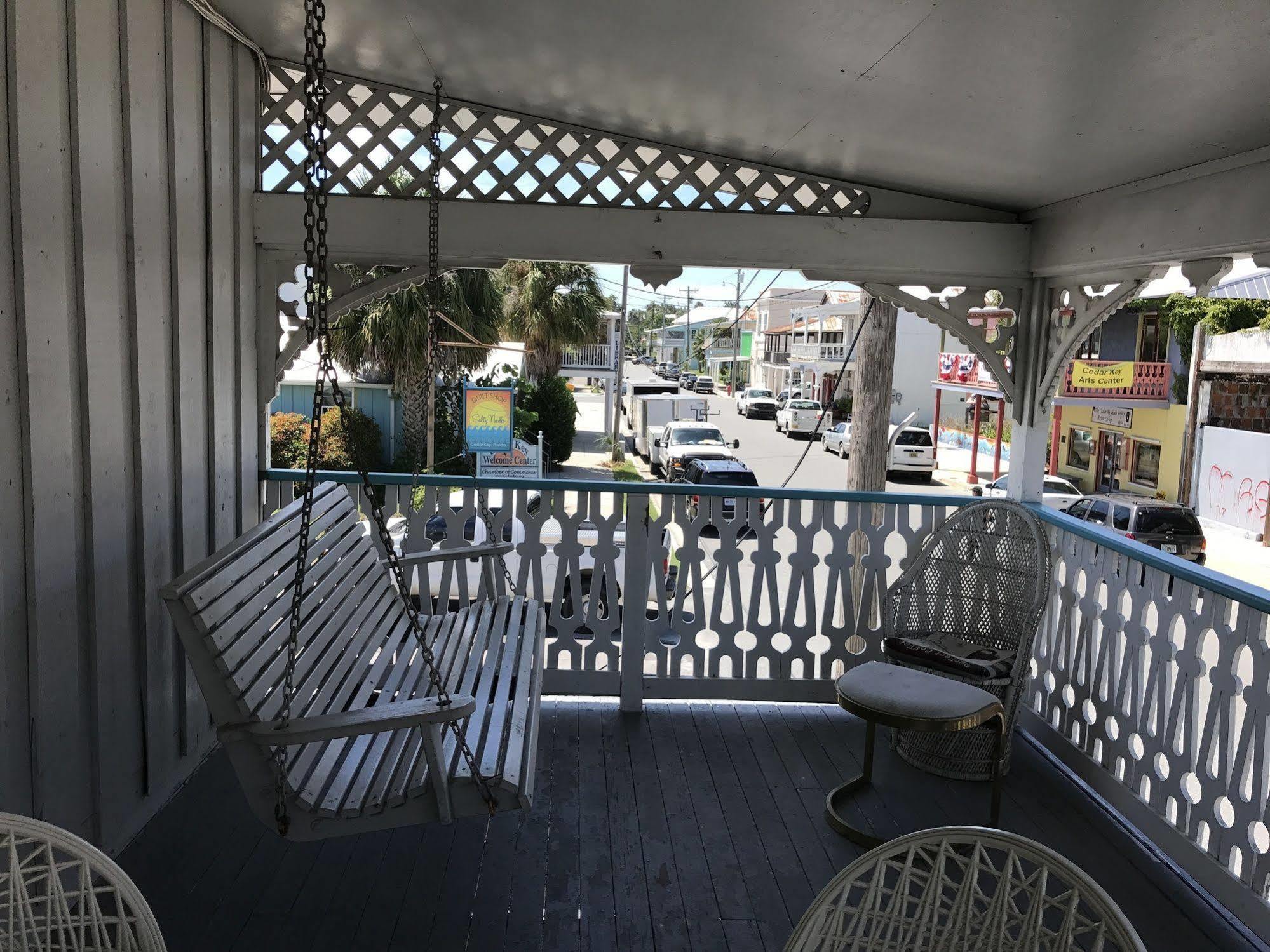 Cedar Inn Cedar Key Eksteriør billede
