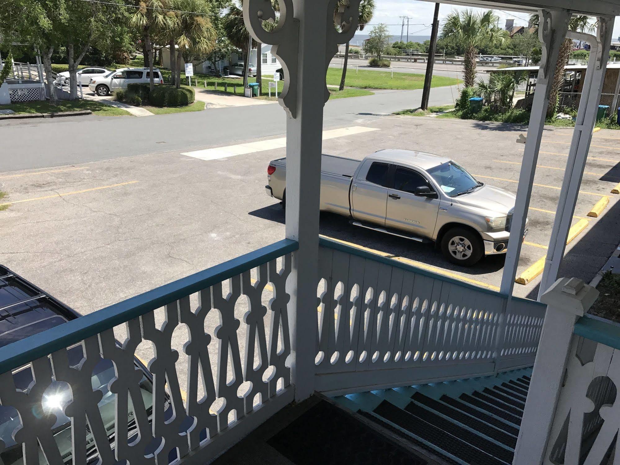 Cedar Inn Cedar Key Eksteriør billede